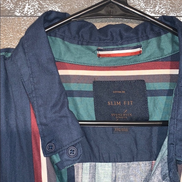 Cotton On Brunswick Garnments - Button Down - Picture 2 of 5